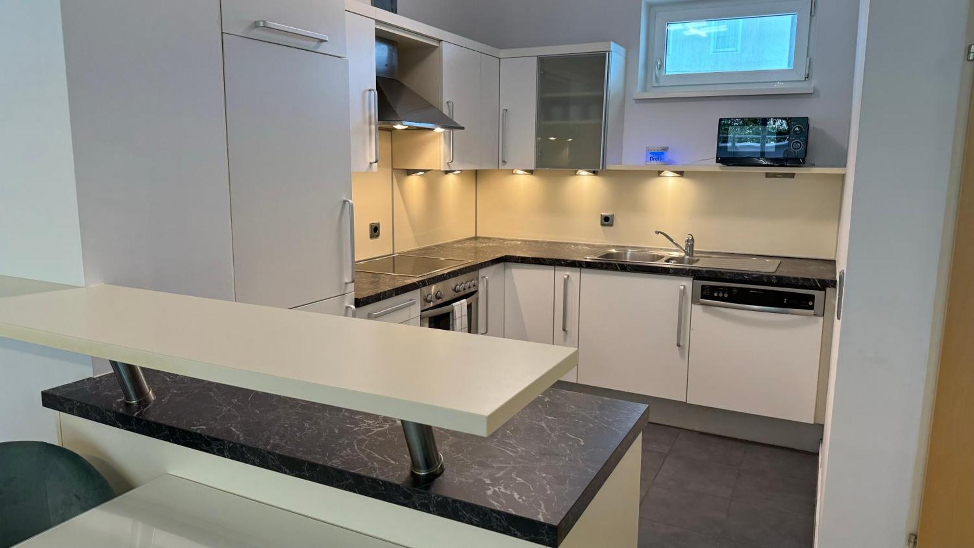 City Apartement Linz Fuer 5 Gaeste Mit Self-Checkin Und Kueche Ngoại thất bức ảnh