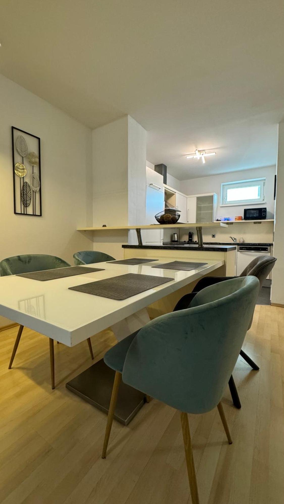 City Apartement Linz Fuer 5 Gaeste Mit Self-Checkin Und Kueche Ngoại thất bức ảnh